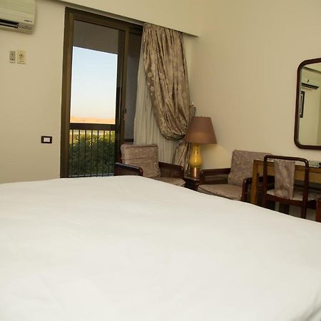 Mg Nefertiti Hotel Al-Minya Extérieur photo