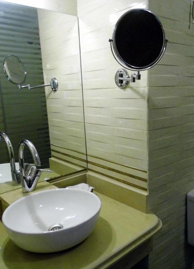 Mg Nefertiti Hotel Al-Minya Extérieur photo